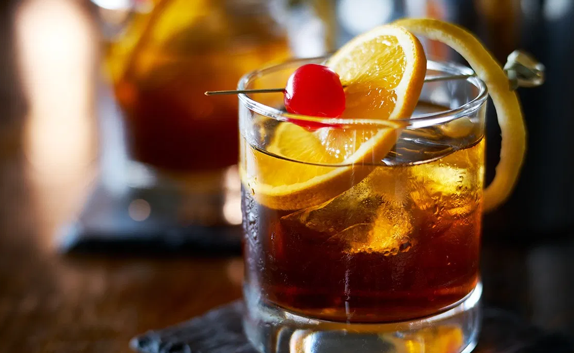 old fashioned cocktail